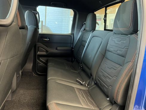 Used 2025 Nissan Frontier PRO-4X image 5