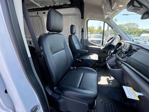 New 2025 Ford Transit 250 148 Medium Roof image 22