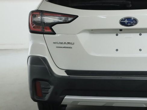 Used 2020 Subaru Outback Limited image 43