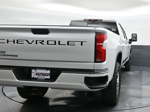Used 2024 Chevrolet Silverado 3500 High Country w/ High Country Premium Package image 4