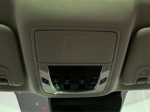 Used 2024 Acura RDX SH-AWD image 15