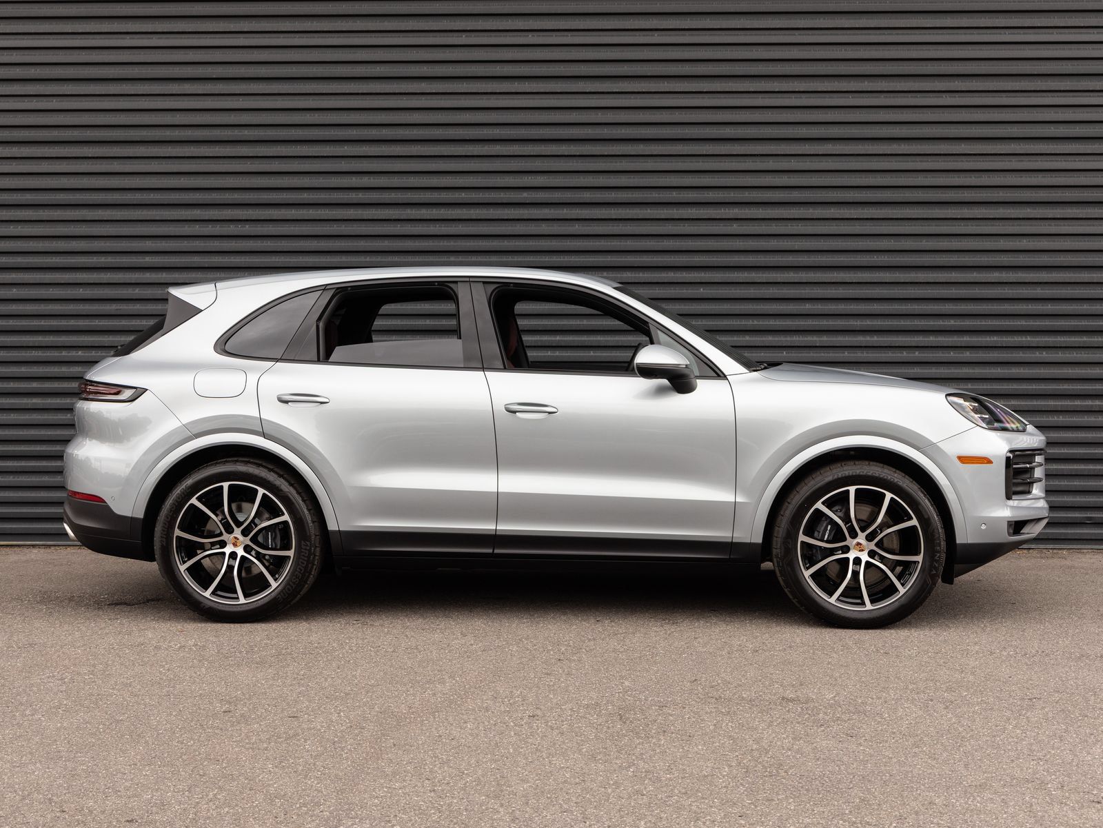 Certified 2026 Porsche Cayenne AWD/4WD image 8