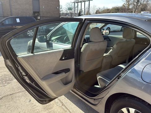 Used 2013 Honda Accord LX image 16
