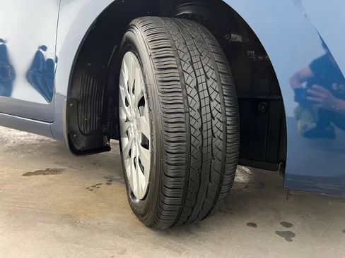 Used 2016 Hyundai Elantra GT FWD image 30