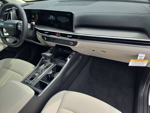 New 2026 Kia Sorento S FWD image 11