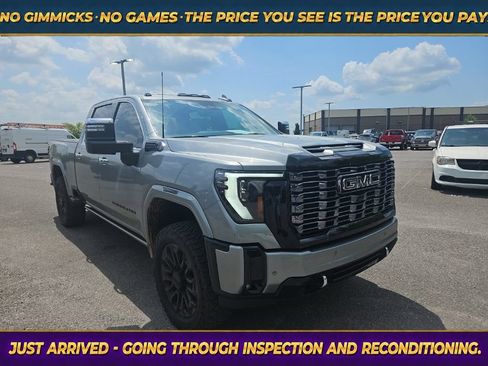 Used 2026 GMC Sierra 2500 Denali Ultimate AWD/4WD image 1