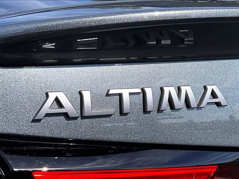 New 2026 Nissan Altima 2.5 SR FWD image 15