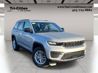 New 2025 Jeep Grand Cherokee Laredo X w/ Luxury Tech Group I video 1