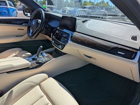 Used 2020 BMW 530i xDrive AWD/4WD image 39