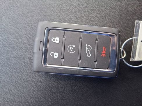 New 2026 Jeep Grand Cherokee L 2WD image 30