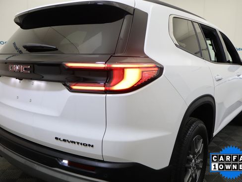 Used 2025 GMC Acadia Elevation image 5