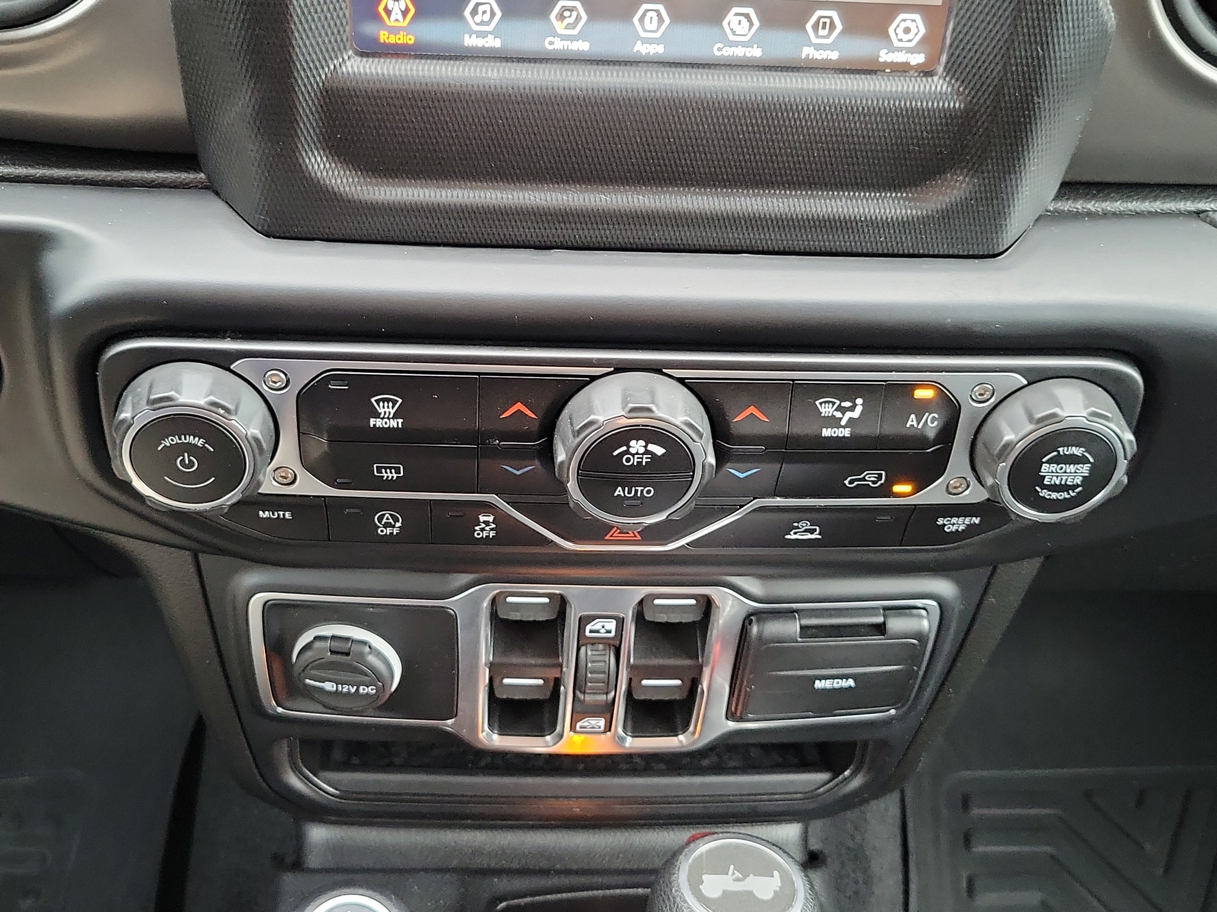 Used 2021 Jeep Wrangler Unlimited Sport AWD/4WD image 31