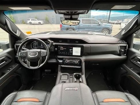 Used 2024 GMC Sierra 2500 AT4 w/ AT4 Premium Plus Package AWD/4WD image 15