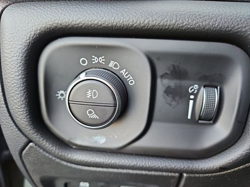 New 2026 RAM 1500 Big Horn w/ Night Edition image 32