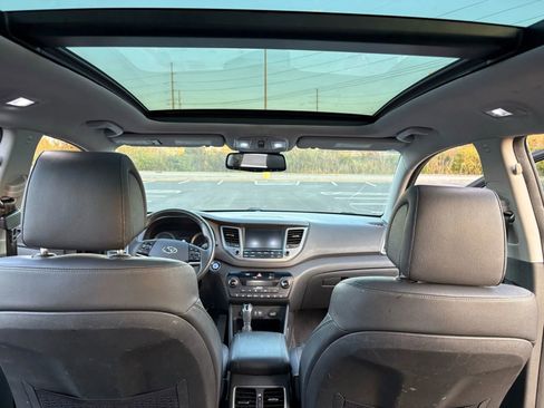 Used 2016 Hyundai Tucson Limited w/ Option Group 03 image 21