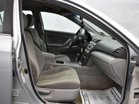 Used 2009 Toyota Camry LE image 14