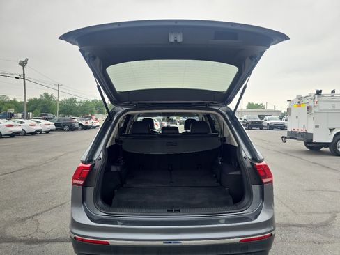 Used 2018 Volkswagen Tiguan SE FWD image 9