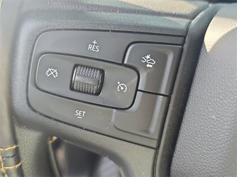 Used 2025 Chevrolet Silverado 1500 Custom image 19