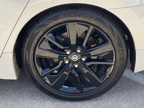Used 2020 Nissan Maxima 3.5 SV w/ Floor Mat Group FWD image 7