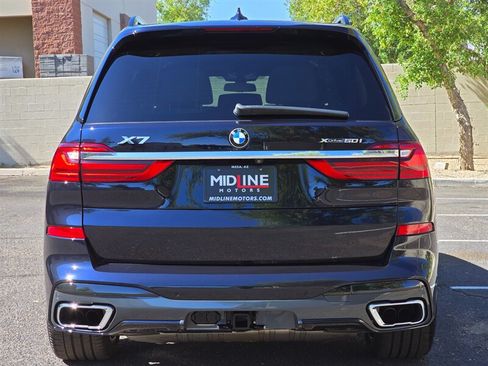 Used 2019 BMW X7 xDrive50i w/ M Sport Package AWD/4WD image 9