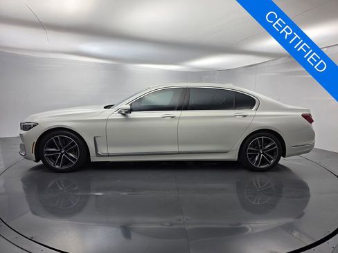 Used 2022 BMW 750i xDrive w/ Executive Package AWD/4WD image 7
