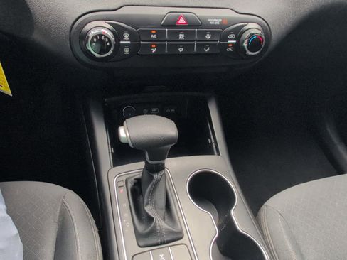 Used 2020 Kia Sorento AWD V6 image 11