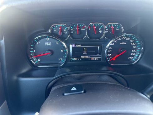 Used 2015 Chevrolet Suburban LTZ image 12