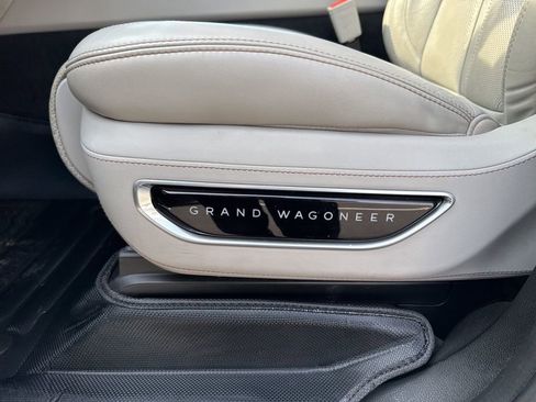Used 2022 Jeep Grand Wagoneer Series I w/ Flexible Seating Group image 21
