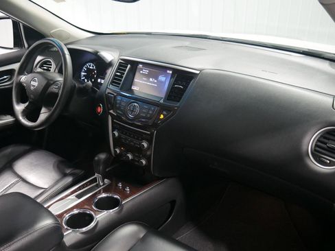 Used 2015 Nissan Pathfinder Platinum w/ Cargo Package image 15