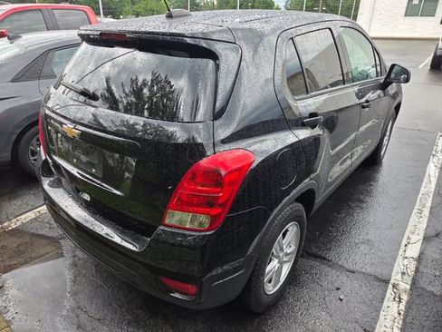 Used 2020 Chevrolet Trax LS w/ Tint and Cruise Package FWD image 5