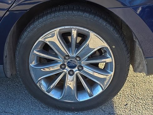 Used 2011 Ford Taurus Limited w/ 303A Rapid Spec Order Code image 10