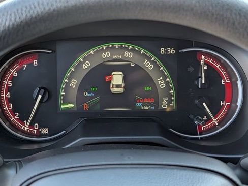 Used 2025 Toyota RAV4 XLE image 21