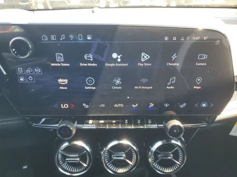 New 2025 Chevrolet Blazer EV LT image 28