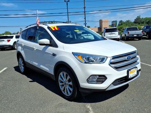 Used 2017 Ford Escape Titanium AWD/4WD image 1