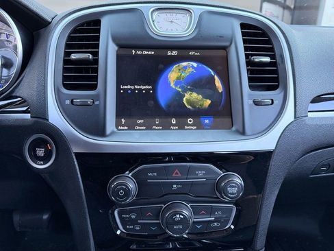 Used 2023 Chrysler 300 Touring w/ Sport Appearance Package image 17