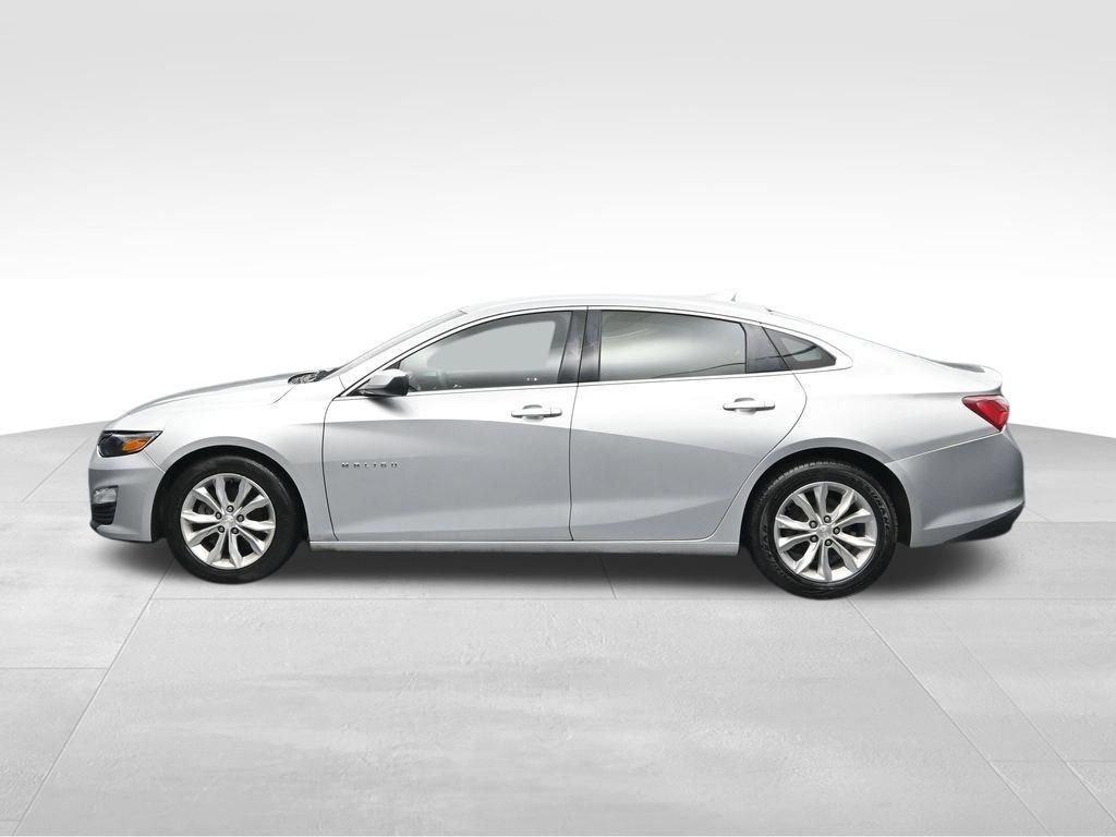Used 2019 Chevrolet Malibu LT FWD image 2