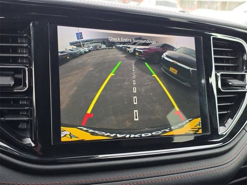 Used 2023 Dodge Durango GT image 21