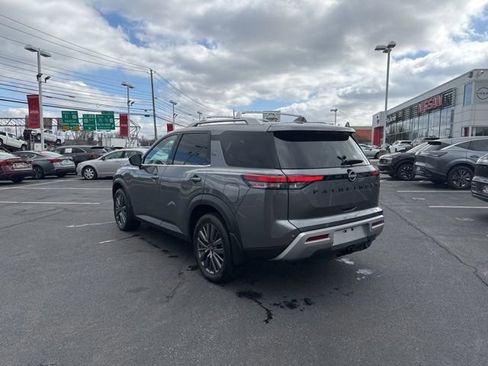 Certified 2023 Nissan Pathfinder SL w/ SL Premium Package image 5