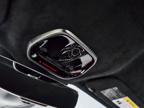 Used 2024 McLaren Artura RWD image 65
