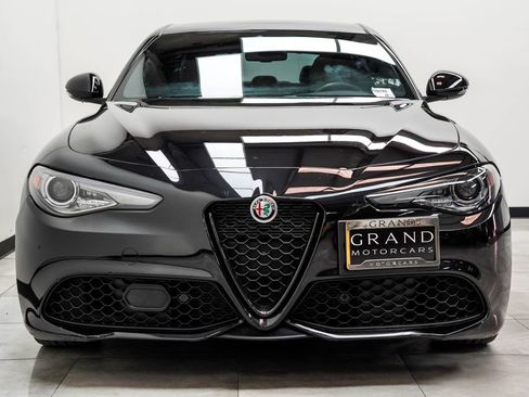 Used 2023 Alfa Romeo Giulia Veloce image 7