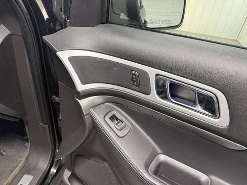 Used 2015 Ford Explorer Sport w/ Equipment Group 401A AWD/4WD image 42