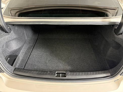 Used 2024 Volvo S60 B5 Core FWD image 18