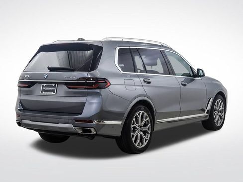Used 2024 BMW X7 xDrive40i w/ Premium Package AWD/4WD image 5