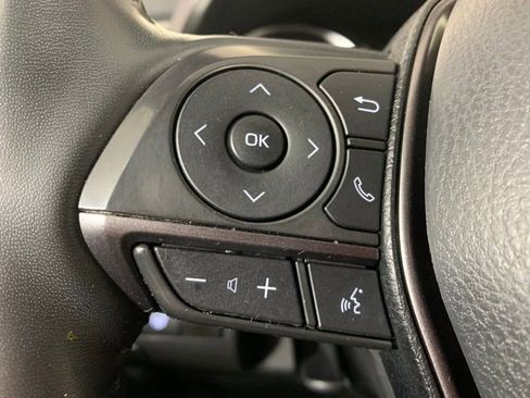 Used 2023 Toyota Camry SE image 18