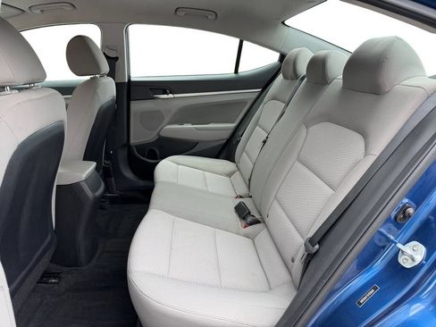 Used 2020 Hyundai Elantra SEL FWD image 19