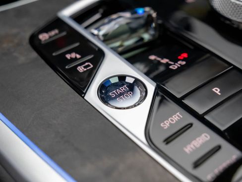 New 2026 BMW X5 xDrive50e w/ Executive Package image 20