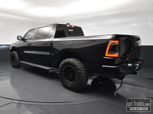 Used 2023 RAM 1500 Laramie AWD/4WD image 5