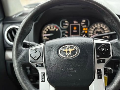 Used 2018 Toyota Tundra SR5 image 16