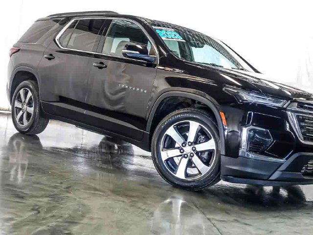 Certified 2023 Chevrolet Traverse LT w/ LT Premium Package AWD/4WD image 5