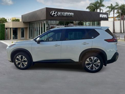 Used 2023 Nissan Rogue SV image 6